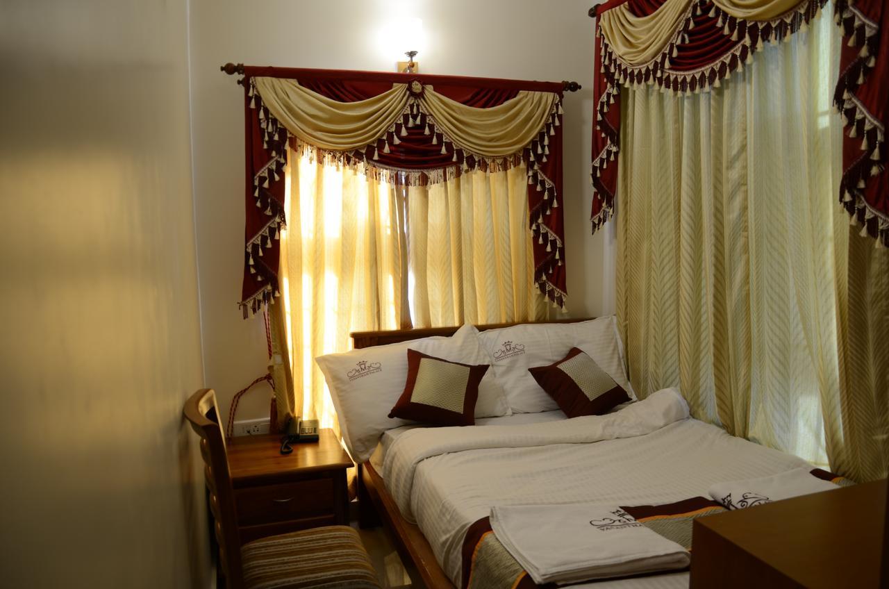 Hotel Vasantham Palace Udagamandalam Exterior foto