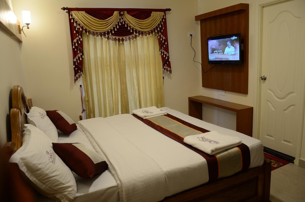 Hotel Vasantham Palace Udagamandalam Exterior foto