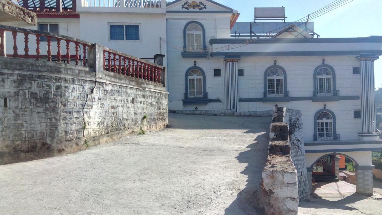 Hotel Vasantham Palace Udagamandalam Exterior foto